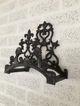Wasserschlauchhalter aus Gusseisen - schwarz - romantisch